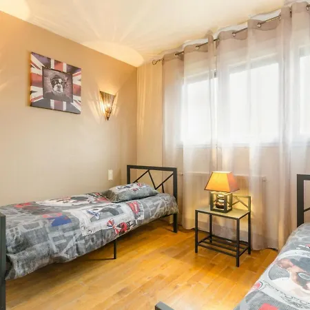 Romilly-sur-seine, 3 Pieces, 4 Personnes - Fr-1-543-95 Feriehus