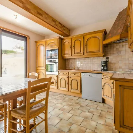 Romilly-sur-seine, 3 Pieces, 4 Personnes - Fr-1-543-95