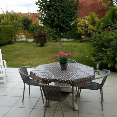Romilly-sur-seine, 3 Pieces, 4 Personnes - Fr-1-543-95 Feriehus
